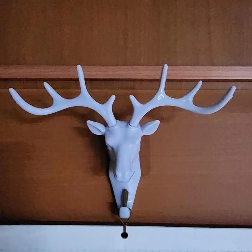 Hanging Hook- Self Adhesive Deer Head Hanging Hook (Pack of 1)